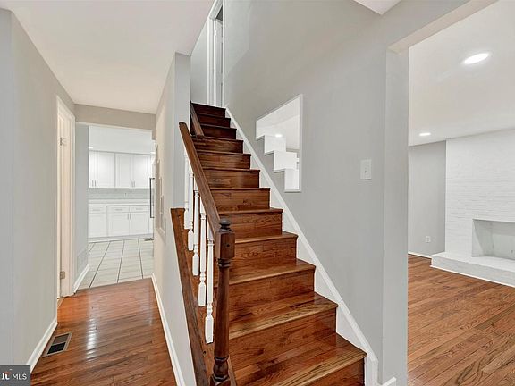 2nd image of 6281 Loveknot Pl