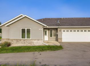 342 Sunfish Ln, Winsted, MN 55395