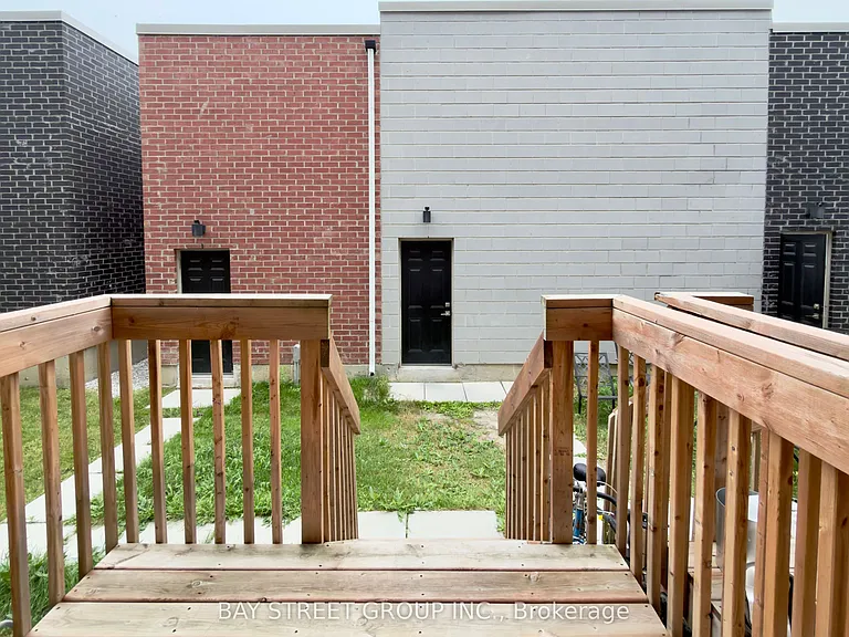 26 William Duncan Rd — Photo 11