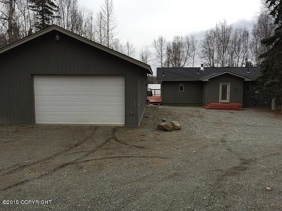 3rd image of 2620 N Alma Dr