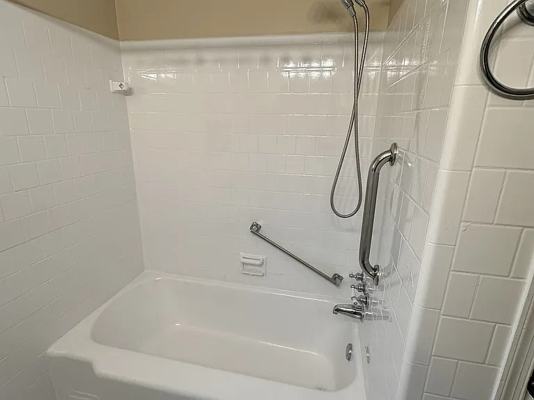 627 Walker Ave — Photo 8
