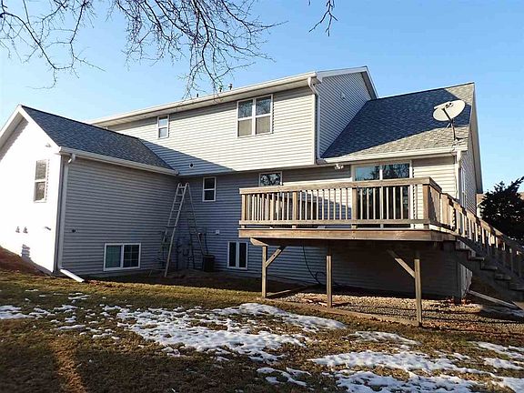 5th image of 901 Estes Dr #1