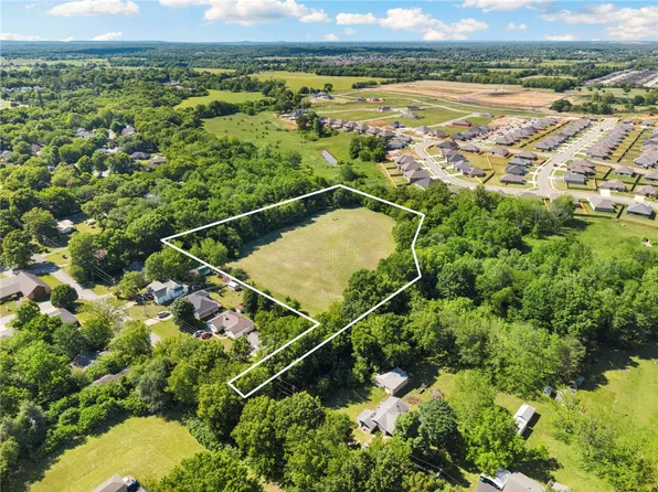 White St #6, Farmington, AR 72730