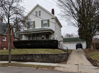 1073 Lexington Ave, Akron, OH 44310