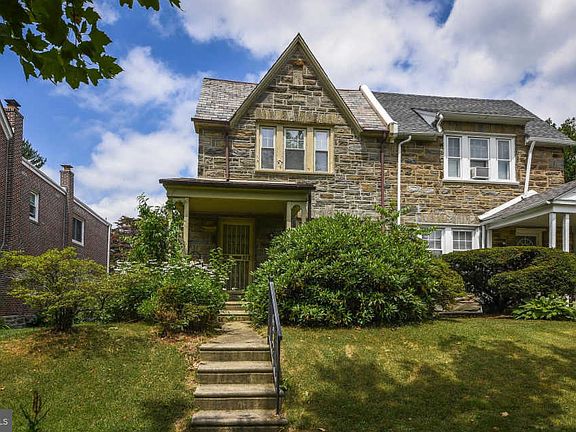 3rd image of 421 E Gorgas Ln