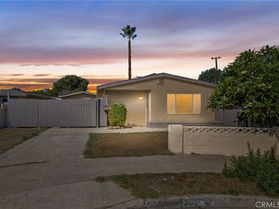 266 N Bitterbush St, Orange, CA, 92868