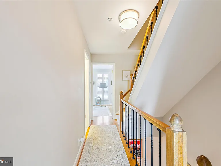 116 N Union St — Photo 12