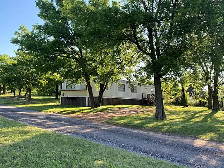 9900 E Britton Rd — Photo 11
