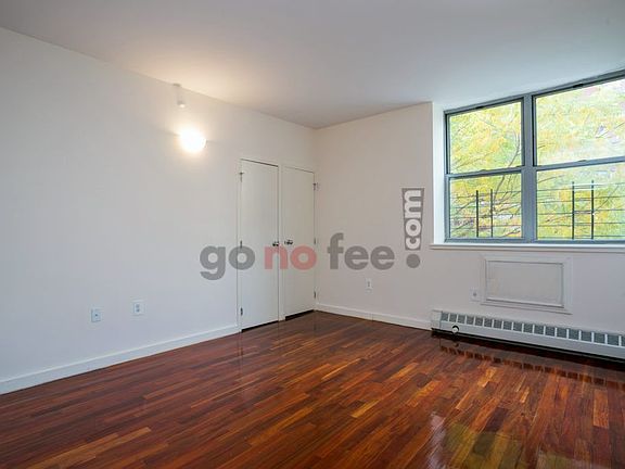 4th image of 444 Manhattan Ave APT 6F
