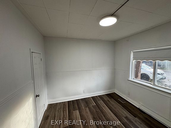 5th image of 19 Loyer St
