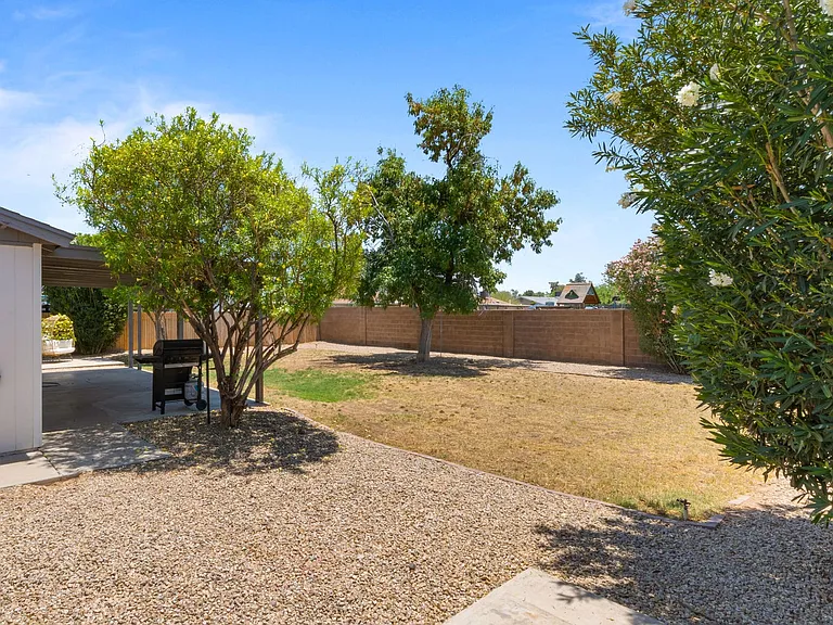 4109 E Crocus Dr — Photo 25