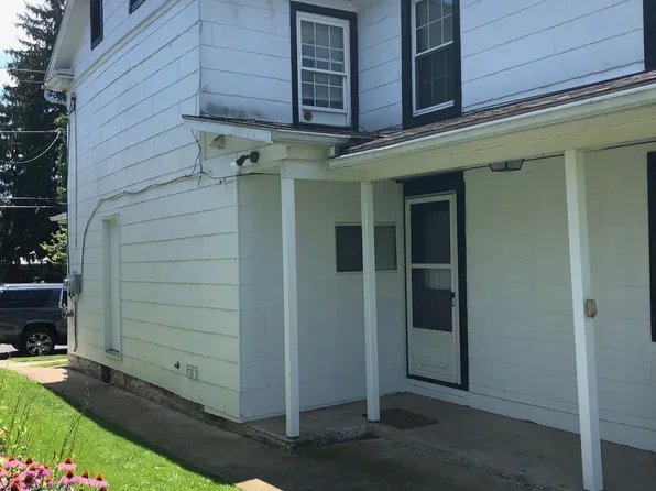 109 W Main St, Hershey, PA 17033