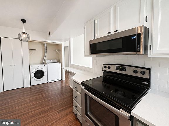 5th image of 2772 Bordeaux Pl