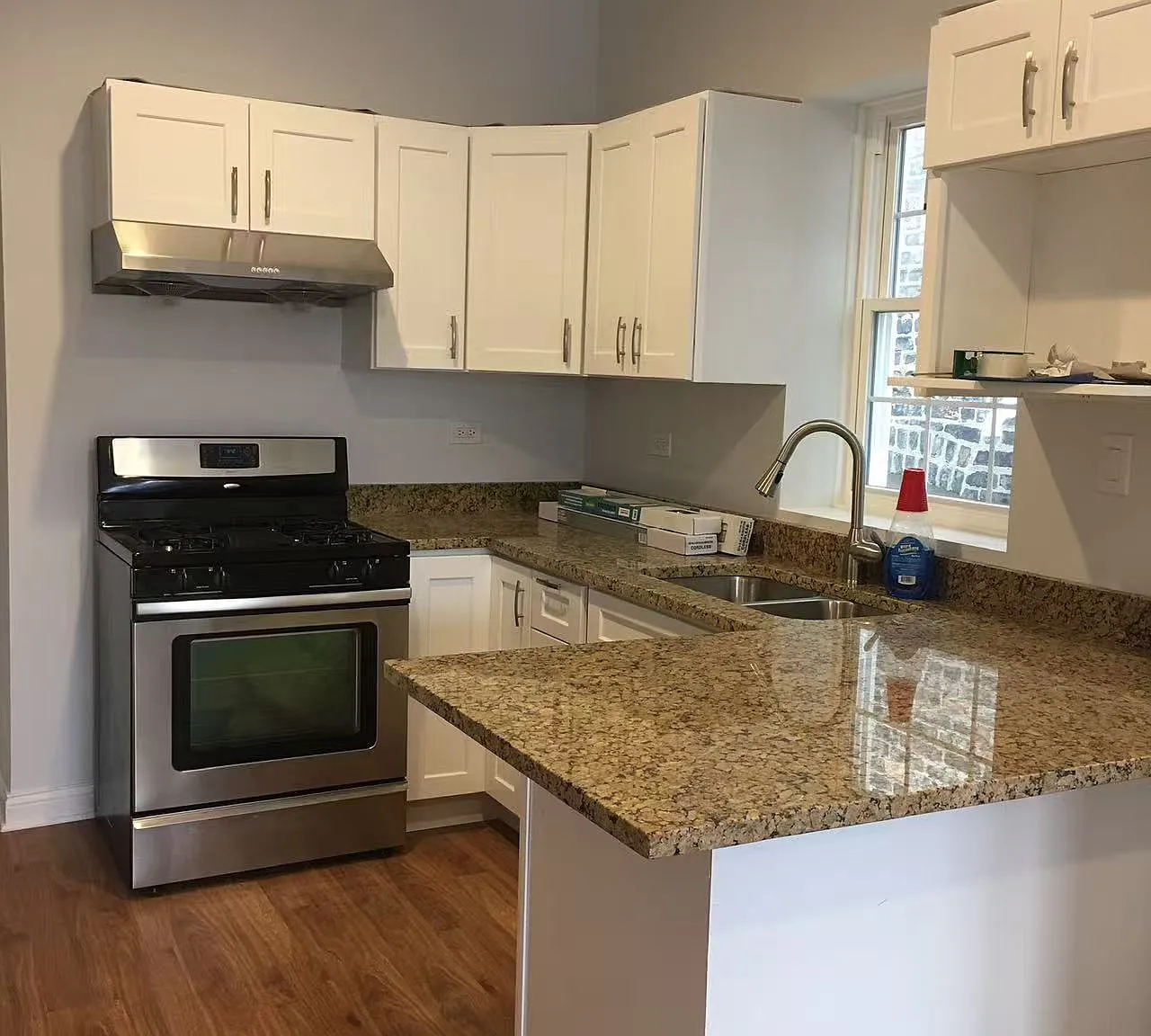 2 bed, 650 sqft, $1,600 — Photo 1