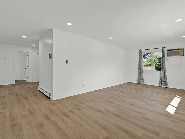 38618 Meadowdale St #7 — Photo 2
