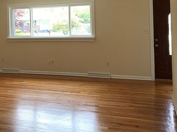 3rd image of 1477 Nylund Dr