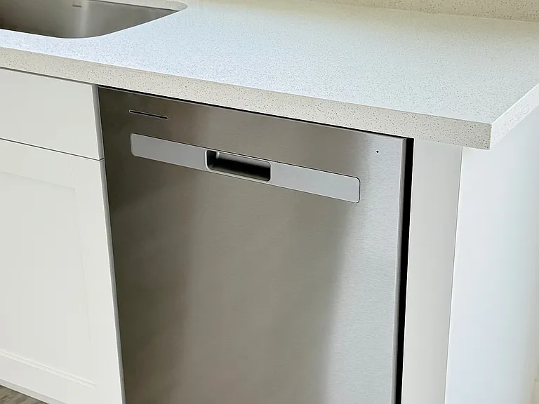 Whirlpool stainless steel dishwasher