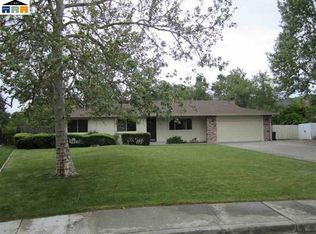 545 Old Farm Ct, Danville, CA 94526