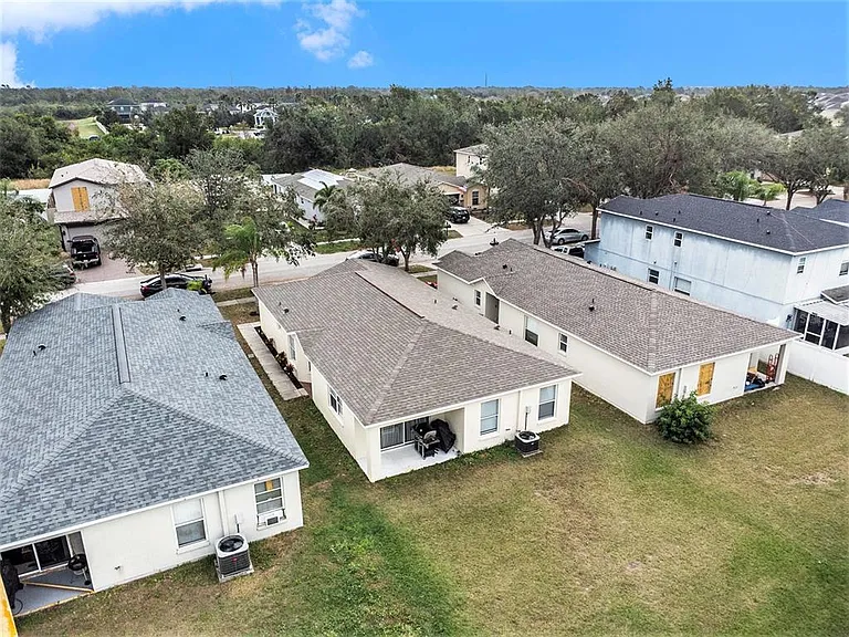7833 Carriage Pointe Dr — Photo 27
