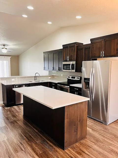 Building Photo - 2875 E Apricot Dr