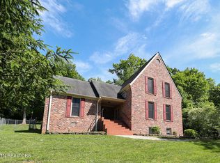 112 Chestnut Hill Rd, Oak Ridge, TN 37830