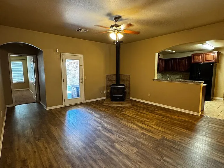 4517 S Roberts St — Photo 11
