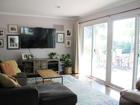 4th image of 1823 N Kennicott Ave
