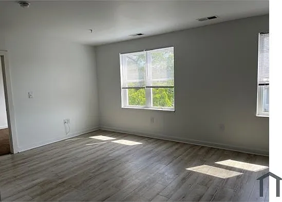 1 bed, $1,753 — Photo 4