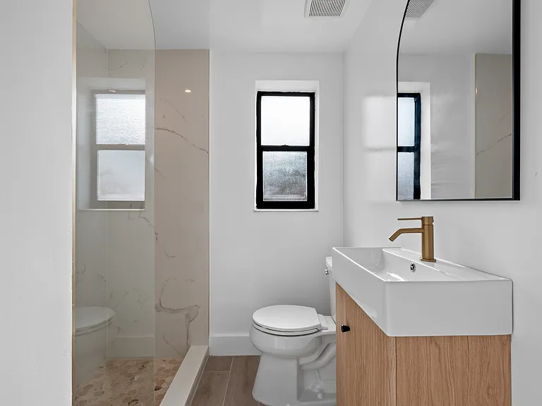 442 NE 71st St #1 — Photo 18