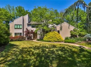 4073 Fawn Trail Rd, Allentown, PA 18104