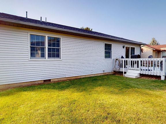 5th image of 151 Briarwood Cir