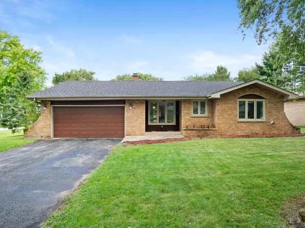 2567 E Riverview Dr, Kankakee, IL 60901