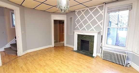 4th image of 146 Jewett Ave