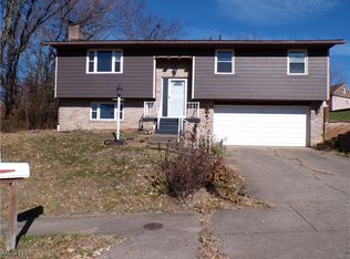 209 Concord Ct, Weirton, WV 26062