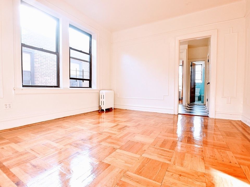 1st image of 32-60 41st St #Z10