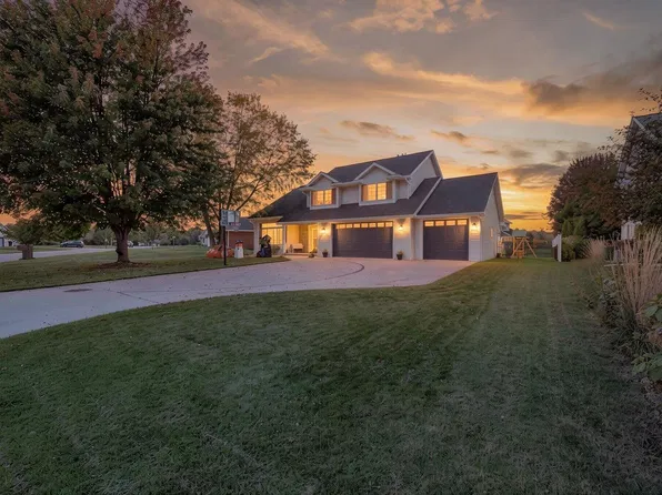 1915 Pink Dogwood Way, Suamico, WI 54313