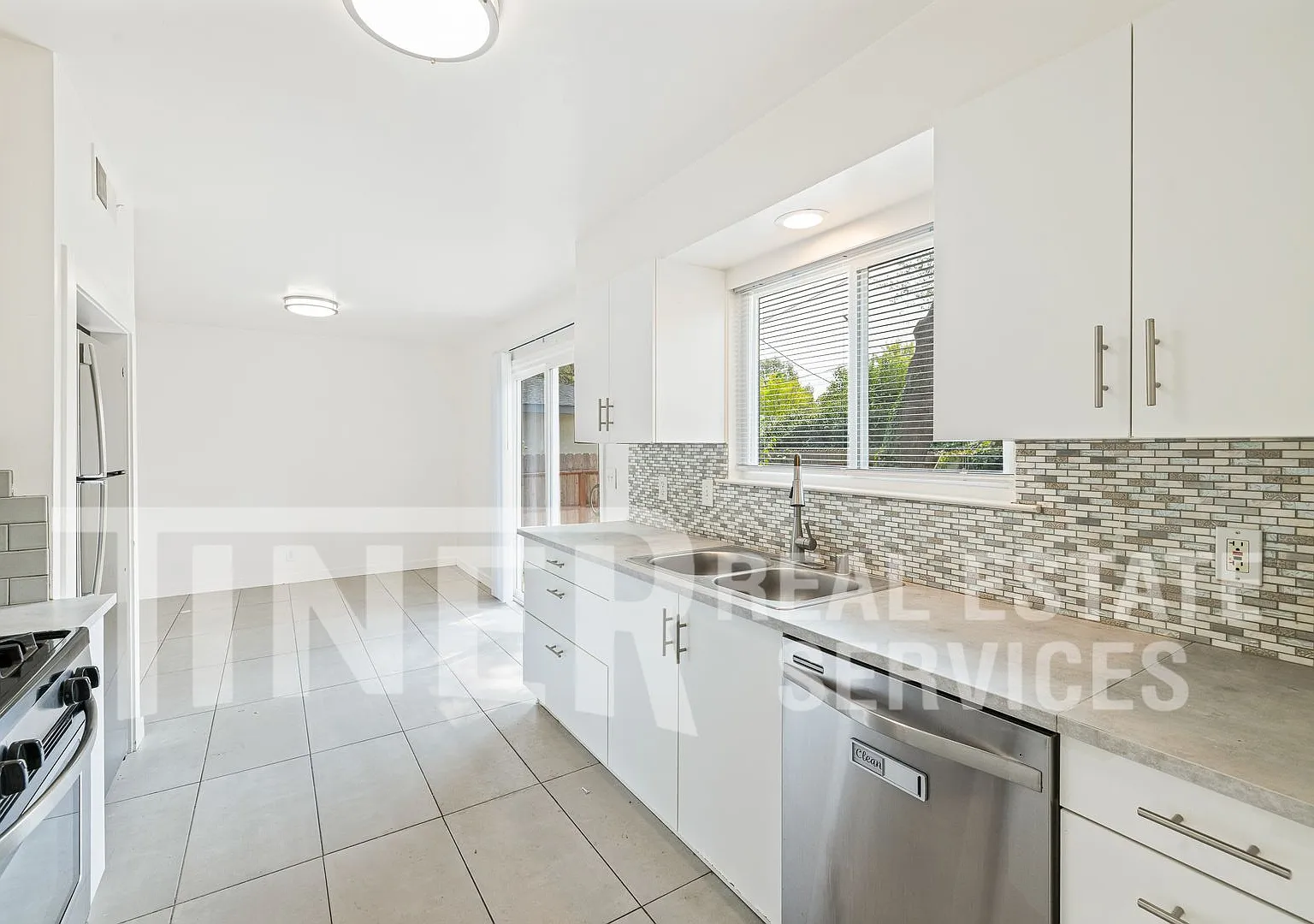 6169 Oakgreen Circle - Tier 2 — Photo 3