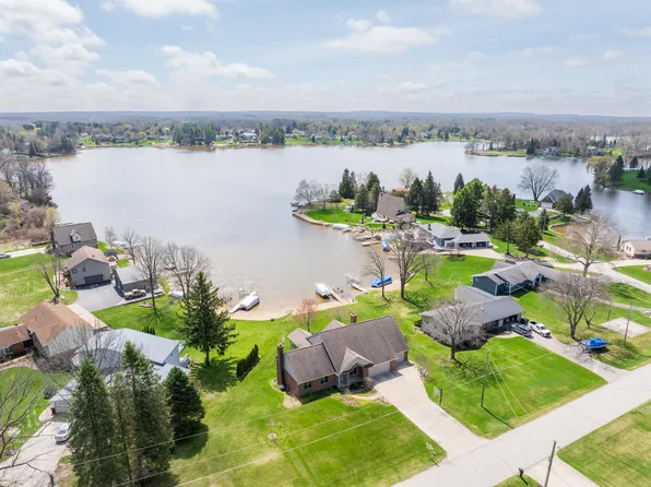 3757 Lake Lapeer Dr, Metamora, MI 48455