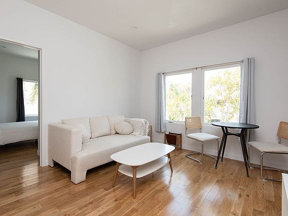 3rd image of 3700 W Sunset Blvd APT 10