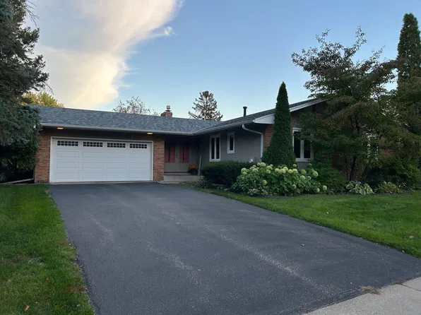 10243 Rich Rd, Bloomington, MN 55437