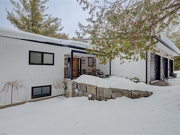 2nd image of 1071 Rivers Edge Dr