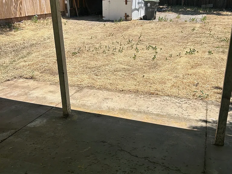 6874 Crump Ave — Photo 15