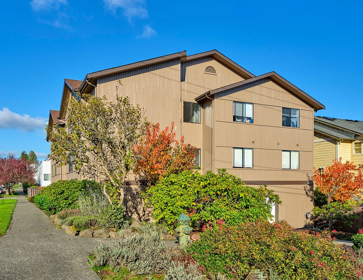 Building Photo - Linden Holdings LLC