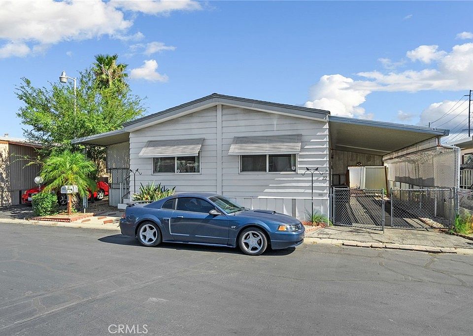 1st image of 2744 W Rialto Ave Space 22