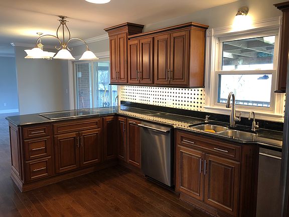 2nd image of 2161 Sallee Dr