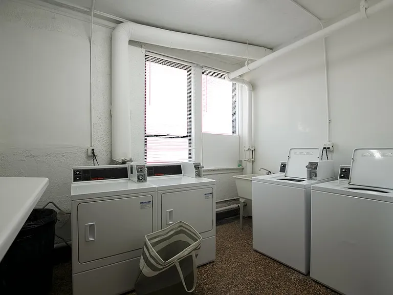 3345 N Marshfield Ave #203 — Photo 18