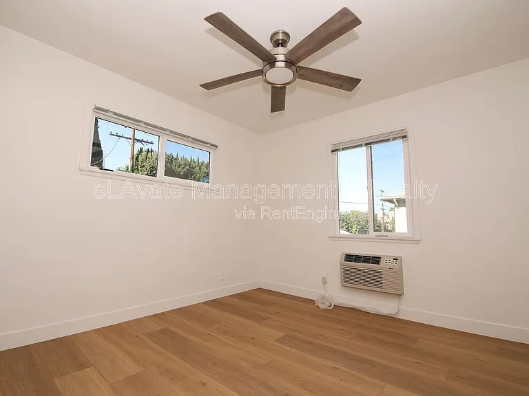14115 Gilmore St #2 — Photo 10