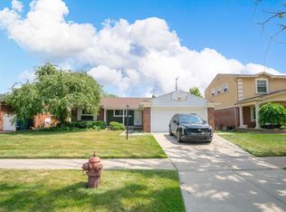 1402 N Charlesworth St, Dearborn Heights, MI 48127