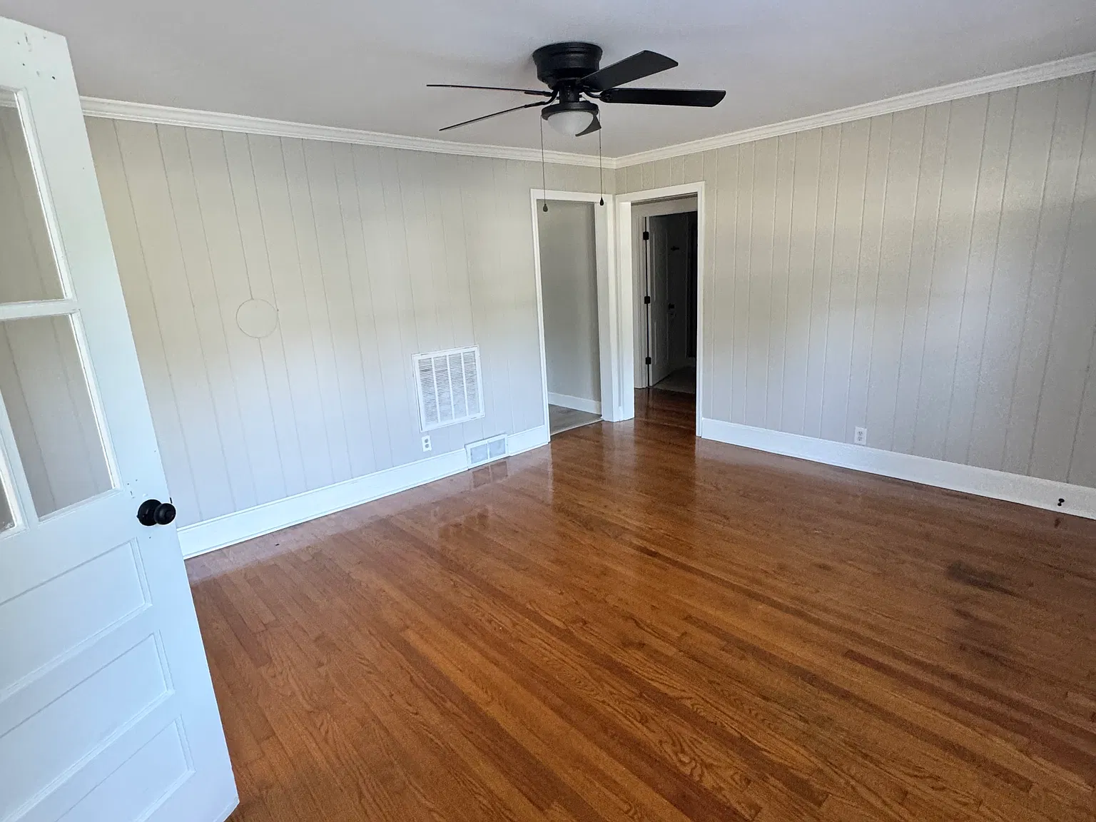 2 bed, 1200 sqft, $1,350 — Photo 2