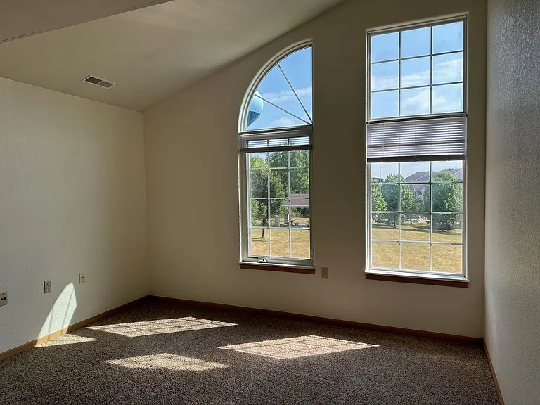 Madison Apartments — Photo 113